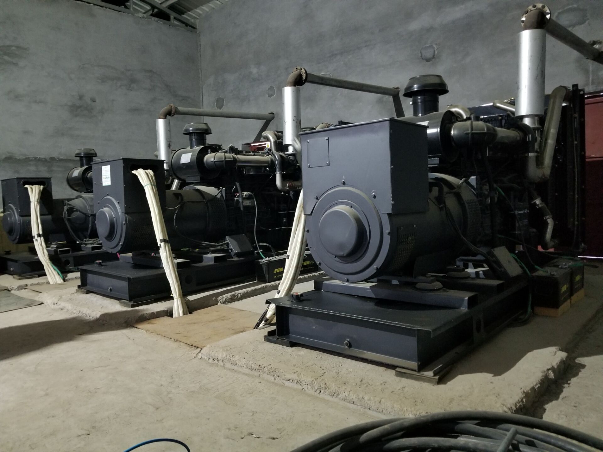 倍增效能，輕松實(shí)現(xiàn)能量轉(zhuǎn)化——并聯(lián)柴油發(fā)電機(jī)的四大應(yīng)用優(yōu)勢