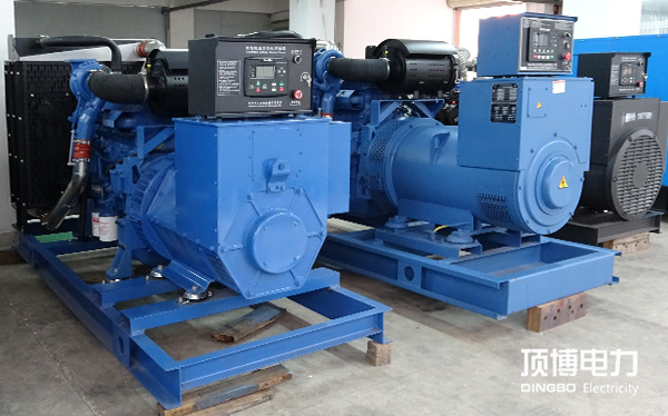 穩(wěn)定電力的新選擇：頂博柴油發(fā)電機(jī)組高效應(yīng)對(duì)暴雨、干旱等極端天氣
